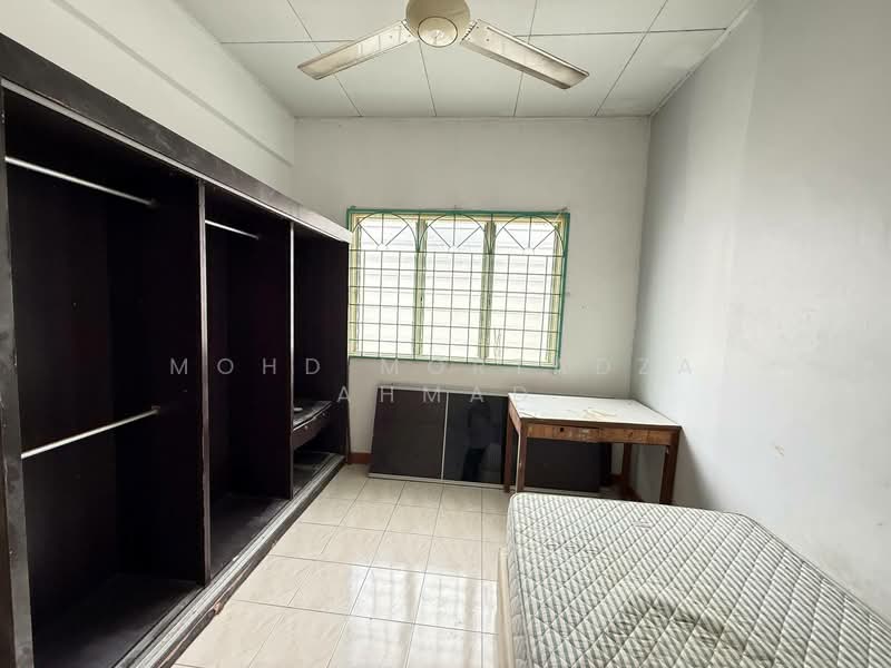Rumah Teres 2 Tingkat untuk Dijual di Taman Bukit Semenyih (Semenyih) - Mohd Mortadza Ahmad - Bedroom - PropertyGuru.com.my