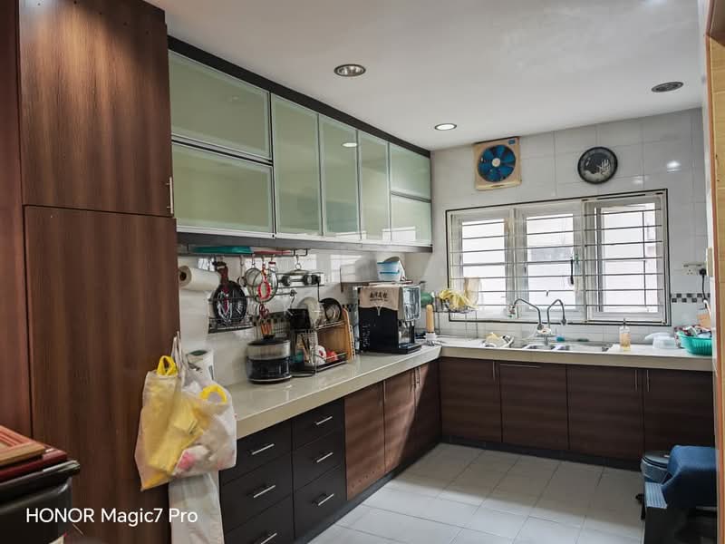 2.5-storey Terraced House for Rent in Ampang (Kuala Lumpur) - Mike Yuen - Kitchen - PropertyGuru.com.my