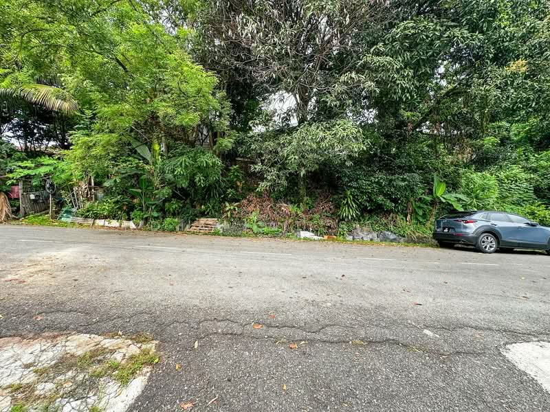 1-storey Terraced House for Sale in Taman Bukit Kuchai (Bandar Kinrara) - Mohd Aizat Saiful Bahri - Exterior - PropertyGuru.com.my