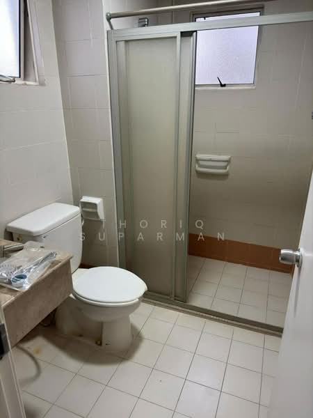Bungaraya Condominium untuk Untuk Disewa - RM 2,500 /bulan, Apr 2026 - Bathroom - PropertyGuru.com.my