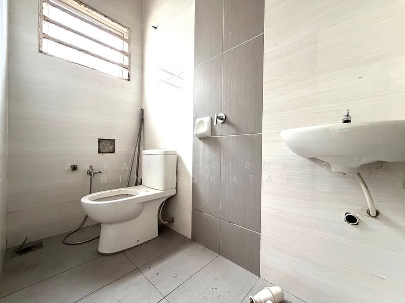 2-storey Terraced House for Sale in Puncak Bestari (Puncak Alam) - Akramin Firdaus Bin Mokhtar - PropertyGuru.com.my
