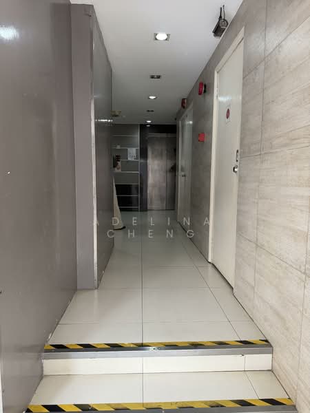 Office for Sale in Damansara Intan (Petaling Jaya) - Adelina Cheng - Corridor - PropertyGuru.com.my