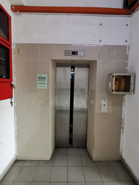 Kedai / Pejabat untuk Disewa di Taman Putra Sulaiman (Ampang) - Sam Leong - Corridor - PropertyGuru.com.my