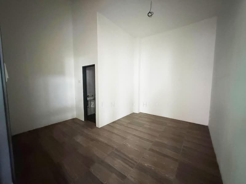 For Sale - Taman Lapangan Harmoni