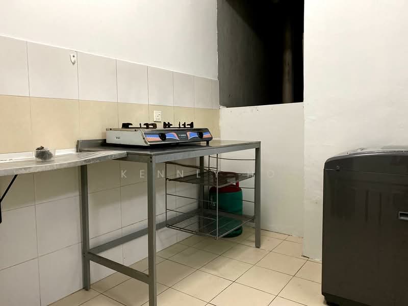 Servis Apartment untuk Disewa di Pacific Place - Kennly Ho - Kitchen - PropertyGuru.com.my