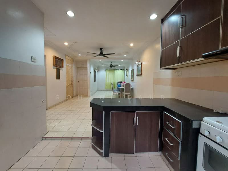 Townhouse Templer Suasana Templer Park RAWANG SELAYANG untuk Untuk Disewa - RM 1,000 /bulan, Apr 2026 - Kitchen - PropertyGuru.com.my