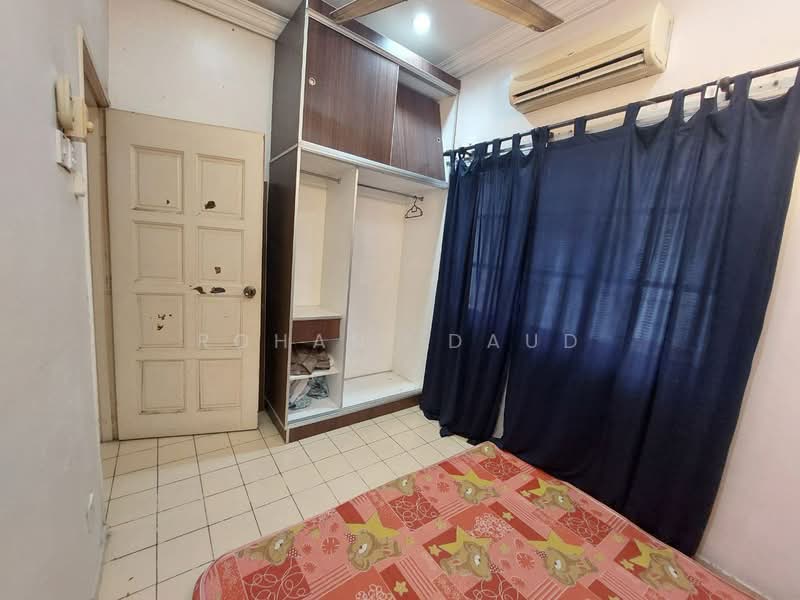 Townhouse Templer Suasana Templer Park RAWANG SELAYANG untuk Untuk Disewa - RM 1,000 /bulan, Apr 2026 - Bedroom - PropertyGuru.com.my