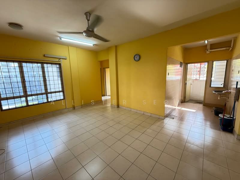 Apartment for Sale at Pangsapuri Randa - Allister Seow - Living Room - PropertyGuru.com.my