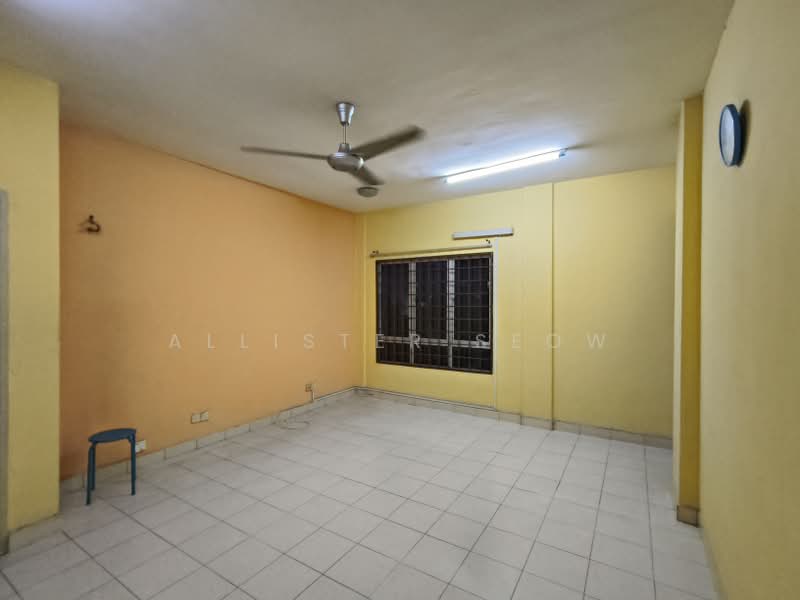Pangsapuri untuk Dijual di Pangsapuri Randa - Allister Seow - Living Room - PropertyGuru.com.my