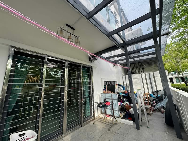 2-storey Terraced House for Sale in Puchong (Selangor) - Paul Lee - Balcony - PropertyGuru.com.my
