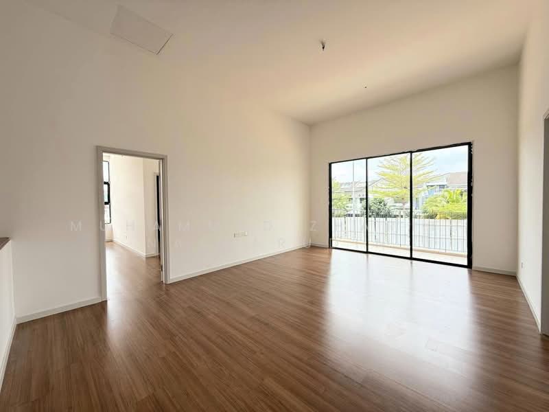 Rumah Teres 2 Tingkat untuk Dijual di Taman Cahaya Alam (Shah Alam) - Muhammad Zhariff Nasharudin - Living Room - PropertyGuru.com.my