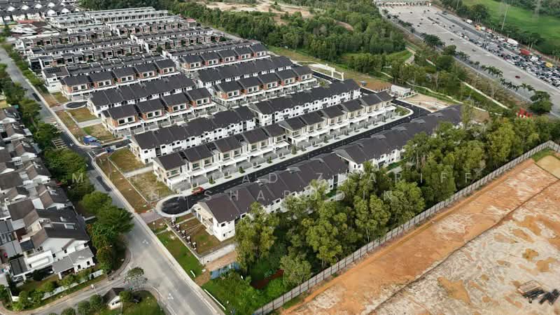 Rumah Teres 2 Tingkat untuk Dijual di Taman Cahaya Alam (Shah Alam) - Muhammad Zhariff Nasharudin - Exterior - PropertyGuru.com.my