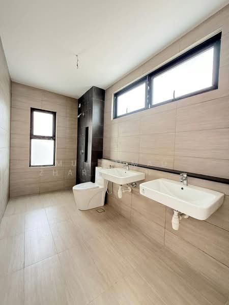 Rumah Teres 2 Tingkat untuk Dijual di Taman Cahaya Alam (Shah Alam) - Muhammad Zhariff Nasharudin - Bathroom - PropertyGuru.com.my