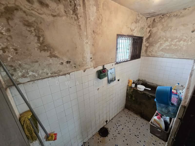 1-storey Terraced House for Sale in Ulu Tiram (Johor) - Edward Siow - Bathroom - PropertyGuru.com.my