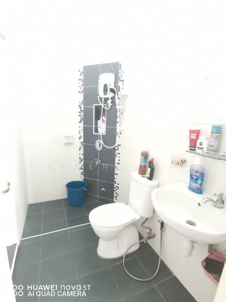 Cluster House for Rent in Bukit Indah (Iskandar Puteri (Nusajaya)) - Serena Lai - Bathroom - PropertyGuru.com.my