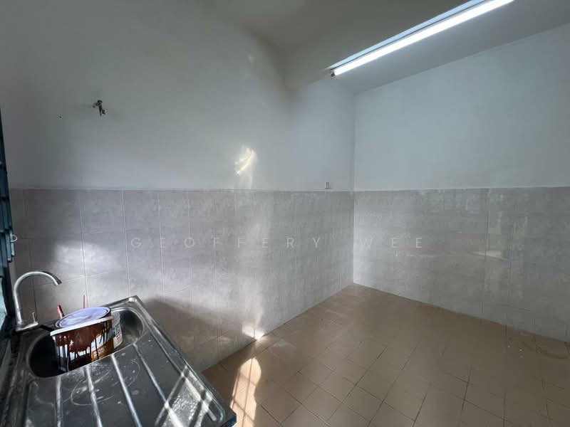 2-storey Terraced House for Rent in Taman Tanjung Minyak Utama (Tanjong Minyak) - Geoffery Wee - Kitchen - PropertyGuru.com.my