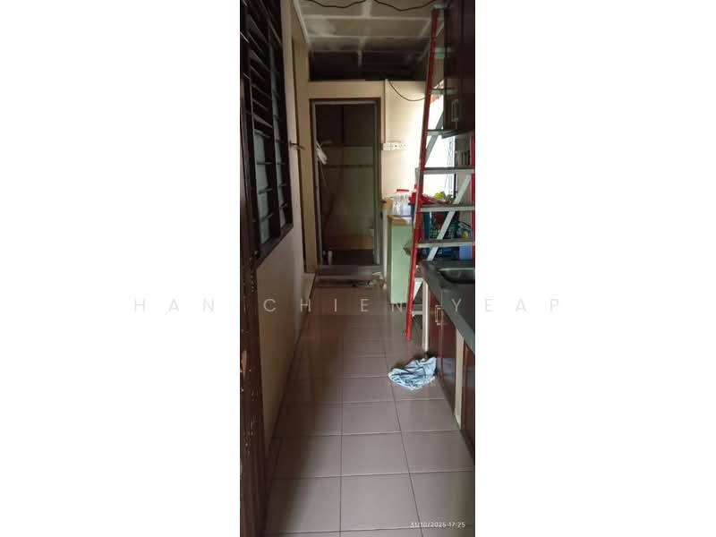 1-storey Terraced House for Sale in Taman Cegar (Simpang Ampat) - Han Chien Yeap - Kitchen - PropertyGuru.com.my