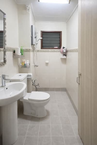 1.5-storey Terraced House for Sale in Bandar Bukit Raja (Klang) - Teh KS - Bathroom - PropertyGuru.com.my