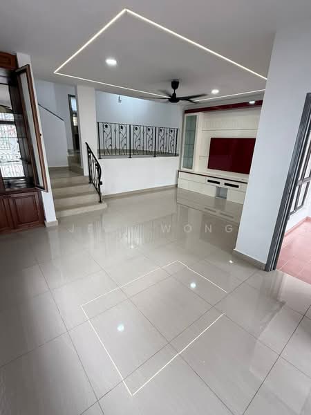 Taman Mount Austin untuk Untuk Dijual - RM 699,000, Apr 2026 - Living Room - PropertyGuru.com.my
