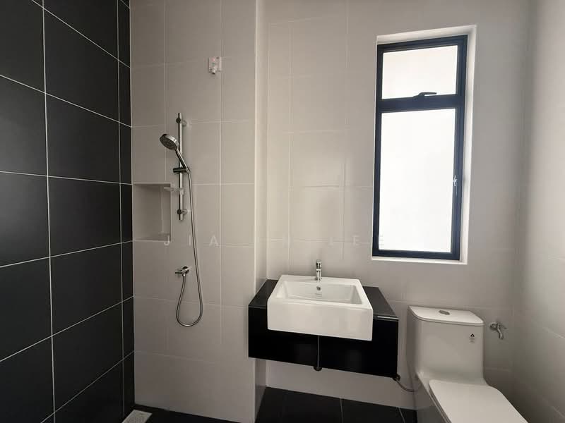 Cluster House for Sale in Iskandar Puteri (Nusajaya) (Johor) - Jia En Lee - Bathroom - PropertyGuru.com.my