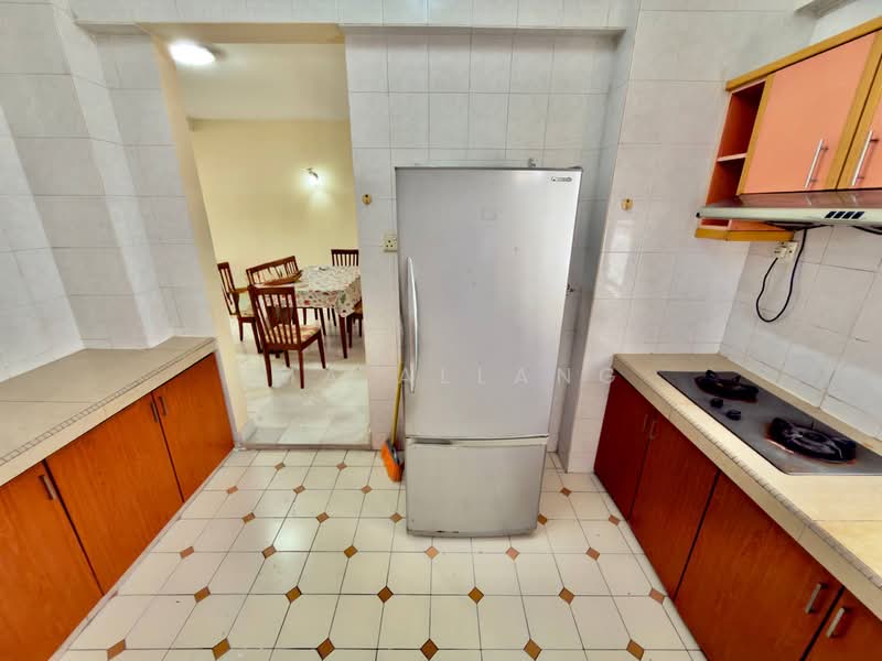 Condominium for Sale at Tiara Faber - EMA ALLANG - Kitchen - PropertyGuru.com.my