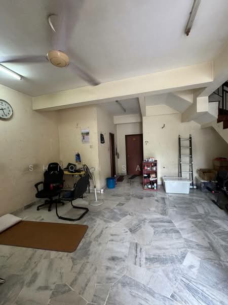 2-storey Terraced House for Sale in Putra Heights (Subang Jaya) - Shiqin Saidin - Living Room - PropertyGuru.com.my