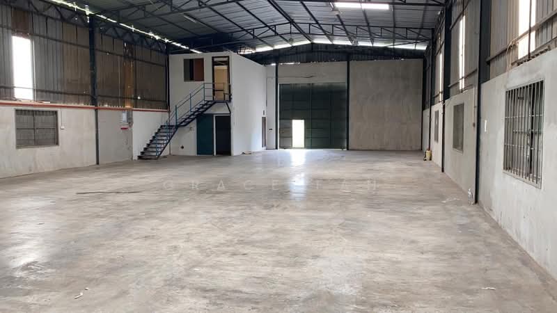 Commercial Bungalow for Rent in Parit Besar (Batu Pahat) - Grace Fan - Interior - PropertyGuru.com.my