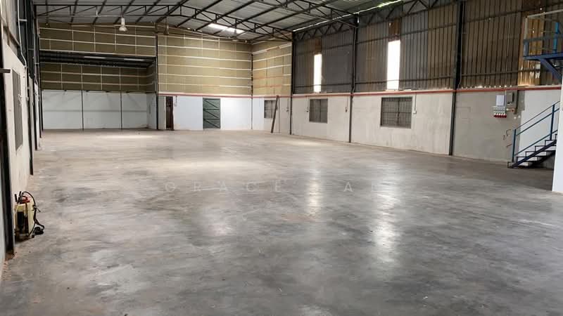 Commercial Bungalow for Rent in Parit Besar (Batu Pahat) - Grace Fan - Interior - PropertyGuru.com.my