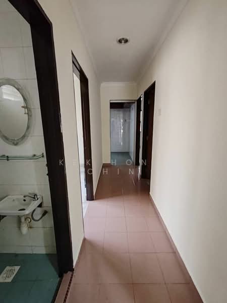 1-storey Terraced House for Sale in Bandar Sri Damansara (Selangor) - Kek Hong Chin - Corridor - PropertyGuru.com.my