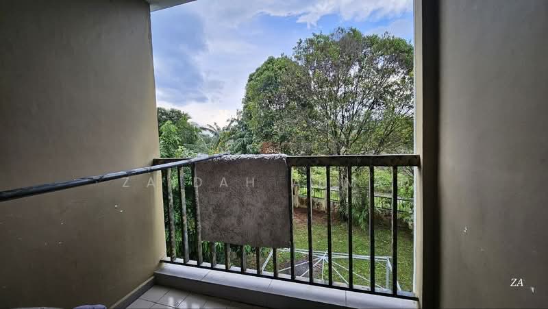 2-storey Terraced House for Sale in Bandar Nusa Rhu (Shah Alam) - Zaidah Ahmad - Balcony - PropertyGuru.com.my