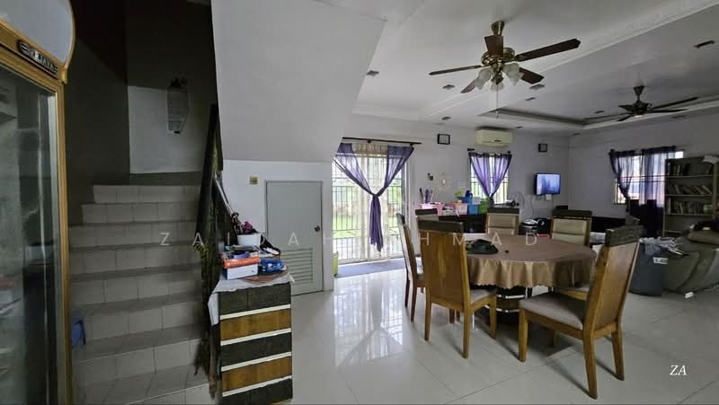 2-storey Terraced House for Sale in Bandar Nusa Rhu (Shah Alam) - Zaidah Ahmad - Living Room - PropertyGuru.com.my