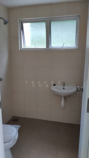3-storey Terraced House for Sale in Seri Kembangan (Selangor) - Trevor Chai - Bathroom - PropertyGuru.com.my