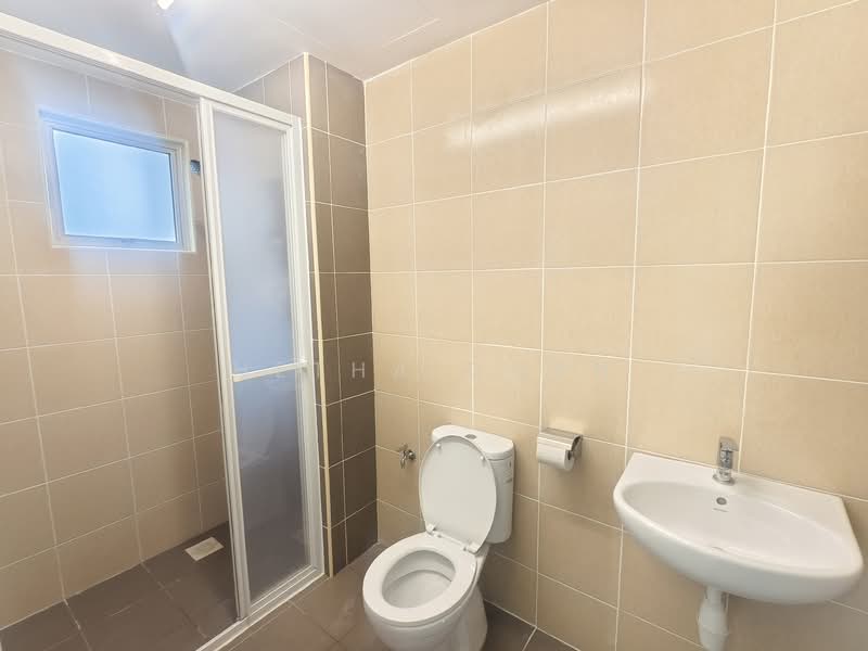 Service Residence for Sale at Serviced Residence @ Razak City Residences (RC Residences) - Hetha Chan - Bathroom - PropertyGuru.com.my