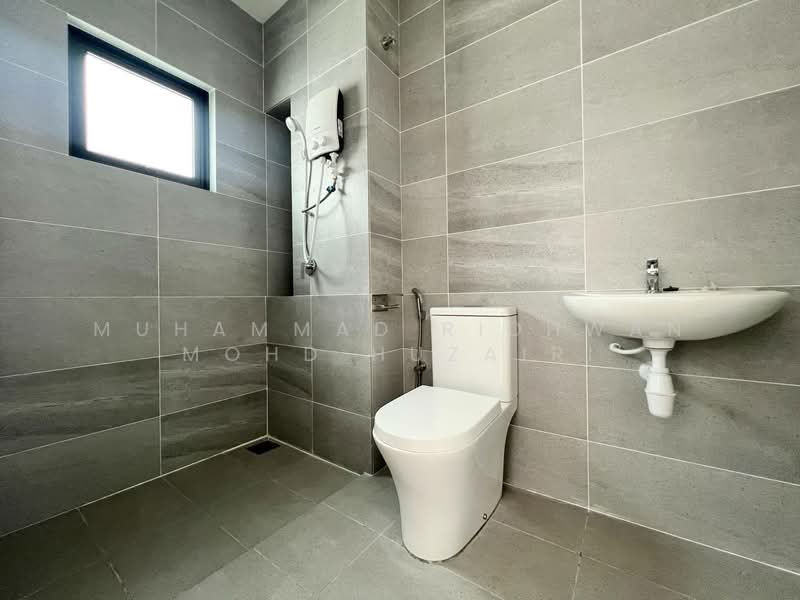 2-storey Terraced House for Sale in Cyberjaya (Selangor) - Muhammad Ridhwan Mohd Huzairi - Bathroom - PropertyGuru.com.my