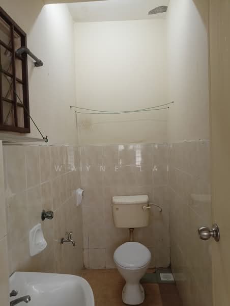 2-storey Terraced House for Sale in Taman Tasik Puchong (Puchong) - Wayne Lai - Bathroom - PropertyGuru.com.my