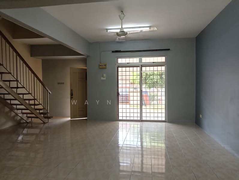2-storey Terraced House for Sale in Taman Tasik Puchong (Puchong) - Wayne Lai - Living Room - PropertyGuru.com.my
