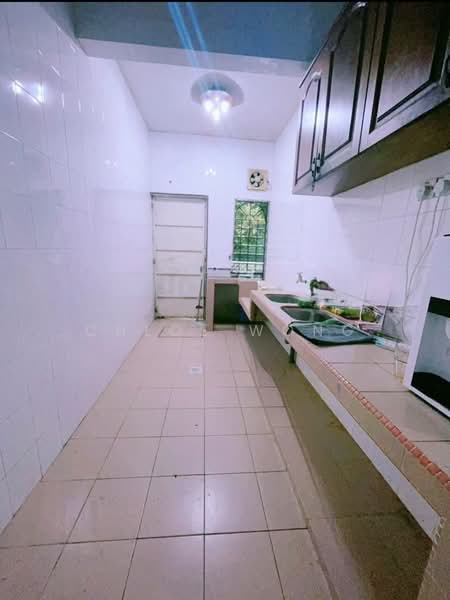 2-storey Terraced House for Sale in BANDAR PUCHONG JAYA (Puchong) - Chloe Wong - Kitchen - PropertyGuru.com.my