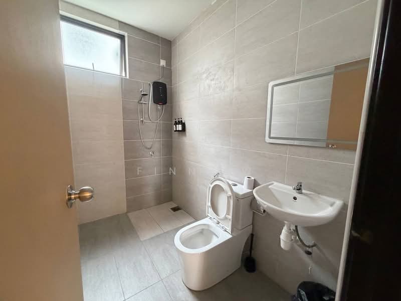 2-storey Terraced House for Sale in Taman Sutera (Johor Bahru) - Finn Aw - Bathroom - PropertyGuru.com.my