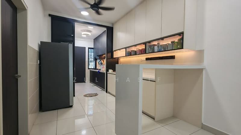 2-storey Terraced House for Sale in Elmina (Shah Alam) - Zul Hasif - Kitchen - PropertyGuru.com.my