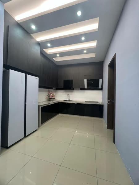 Cluster House for Sale in Taman Bukit Skudai (Skudai) - Jennifer Ng - Kitchen - PropertyGuru.com.my