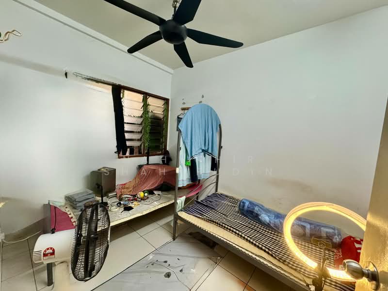 Apartment for Sale at Pangsapuri Semarak - Nahathir Shahabudin - Bedroom - PropertyGuru.com.my