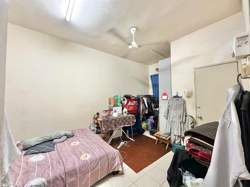 2-storey Terraced House for Sale in Alam Budiman (Shah Alam) - Shiqin Saidin - Bedroom - PropertyGuru.com.my