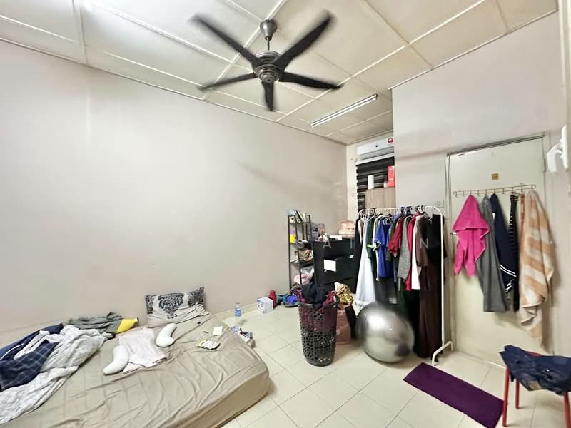 2-storey Terraced House for Sale in Alam Budiman (Shah Alam) - Shiqin Saidin - Bedroom - PropertyGuru.com.my
