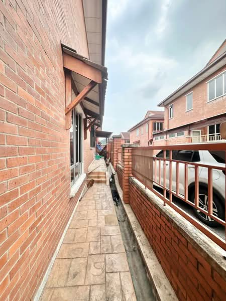 2-storey Terraced House for Sale in Alam Budiman (Shah Alam) - Shiqin Saidin - Exterior - PropertyGuru.com.my