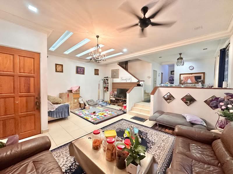 2-storey Terraced House for Sale in Alam Budiman (Shah Alam) - Shiqin Saidin - Living Room - PropertyGuru.com.my