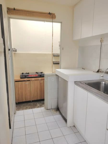 Apartment for Rent at Kiambang Apartment - Carlos Ng - Kitchen - PropertyGuru.com.my