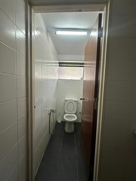 Shop / Office for Rent in Taman Tun Dr Ismail (Kuala Lumpur) - Anna Toh - Bathroom - PropertyGuru.com.my