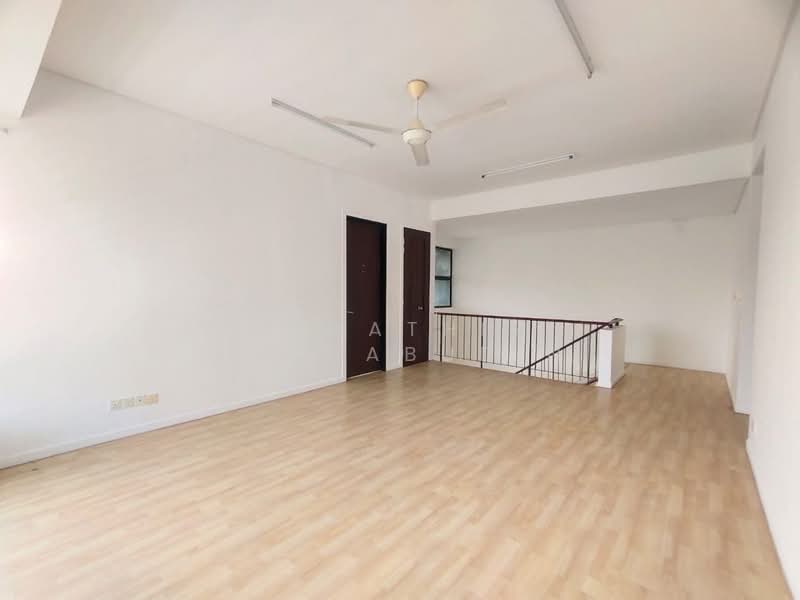 2-storey Terraced House for Sale in Denai Alam (Shah Alam) - Nahathir Shahabudin - Interior - PropertyGuru.com.my