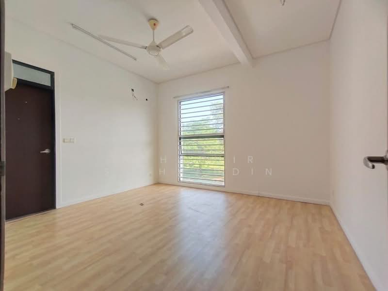 2-storey Terraced House for Sale in Denai Alam (Shah Alam) - Nahathir Shahabudin - Interior - PropertyGuru.com.my