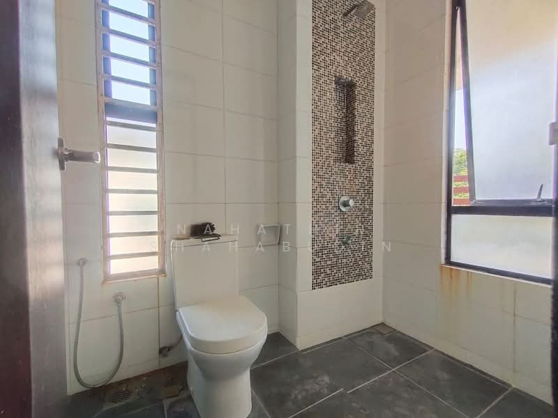 2-storey Terraced House for Sale in Denai Alam (Shah Alam) - Nahathir Shahabudin - Bathroom - PropertyGuru.com.my